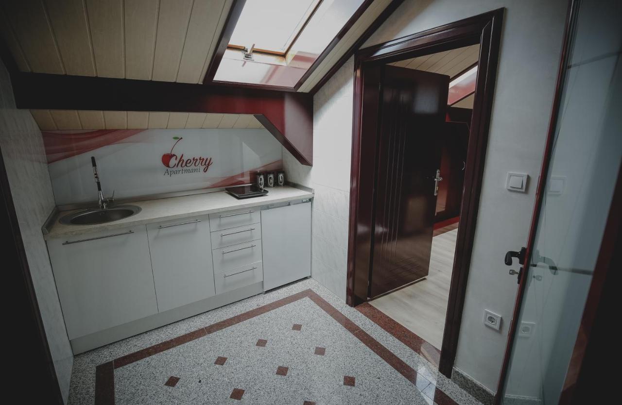 Cherry Apartmani Gornji Milanovac Exterior photo
